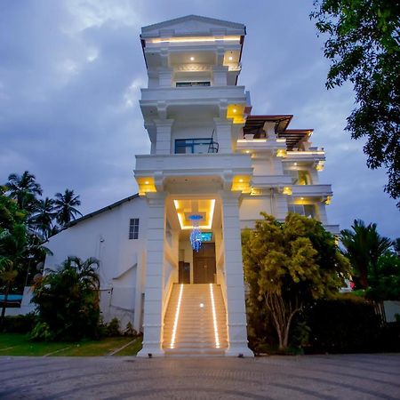 Euro Star Hotel Katunayaka Buitenkant foto