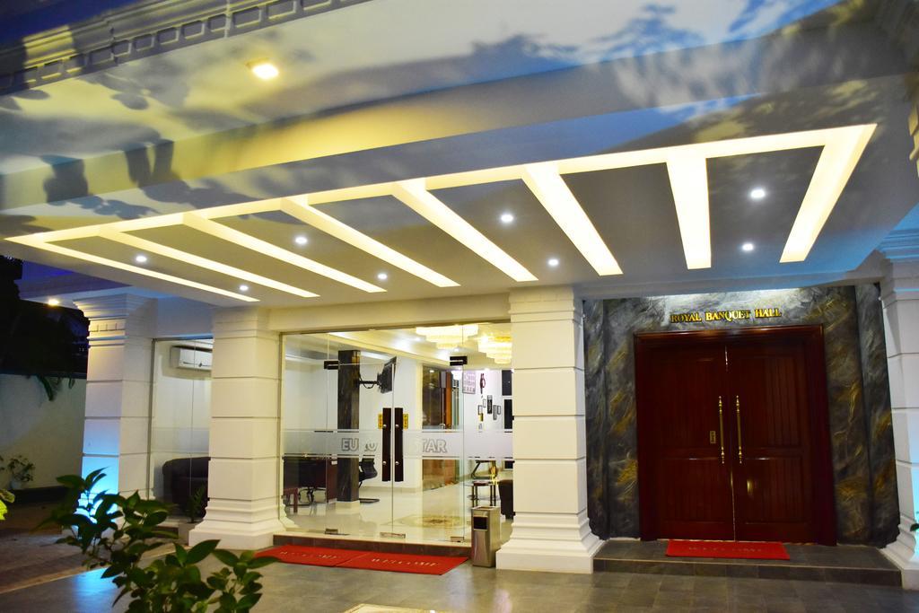 Euro Star Hotel Katunayaka Buitenkant foto