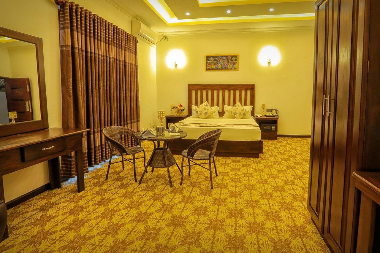 Euro Star Hotel Katunayaka Buitenkant foto